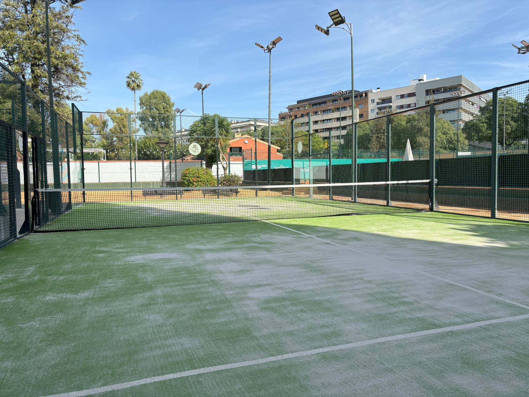 instalacionPadel.jpg