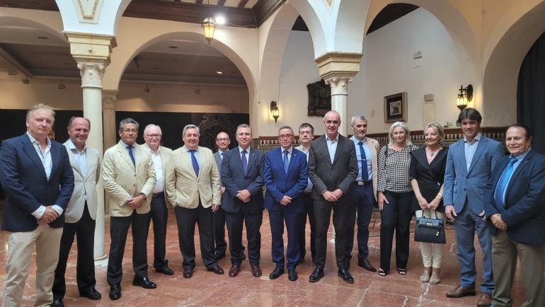 Los clubes deportivos y culturales del Foro FISE se reúnen con el Alcalde de Sevilla